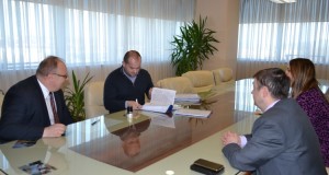 Потписан уговор за реконструкцију и адаптацију домова здравља у Рудом, Чајничу и Новом Горажду