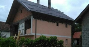 Saniran krov na kući porodice Pernat